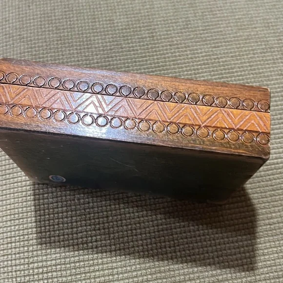 Small jewelry box or trinket box - Picture 2 of 4